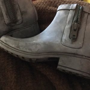 Lucky Brand sz 6 women’s rainboot